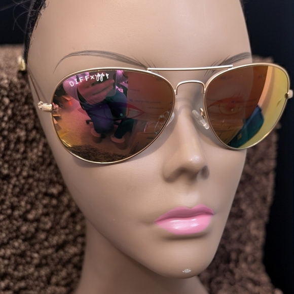 DIFF Aviator Chic Sunglasses